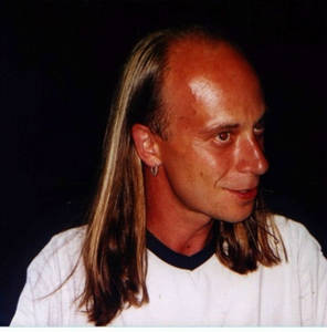 Julian, 40 Jahre aus 97228 Rottendorf